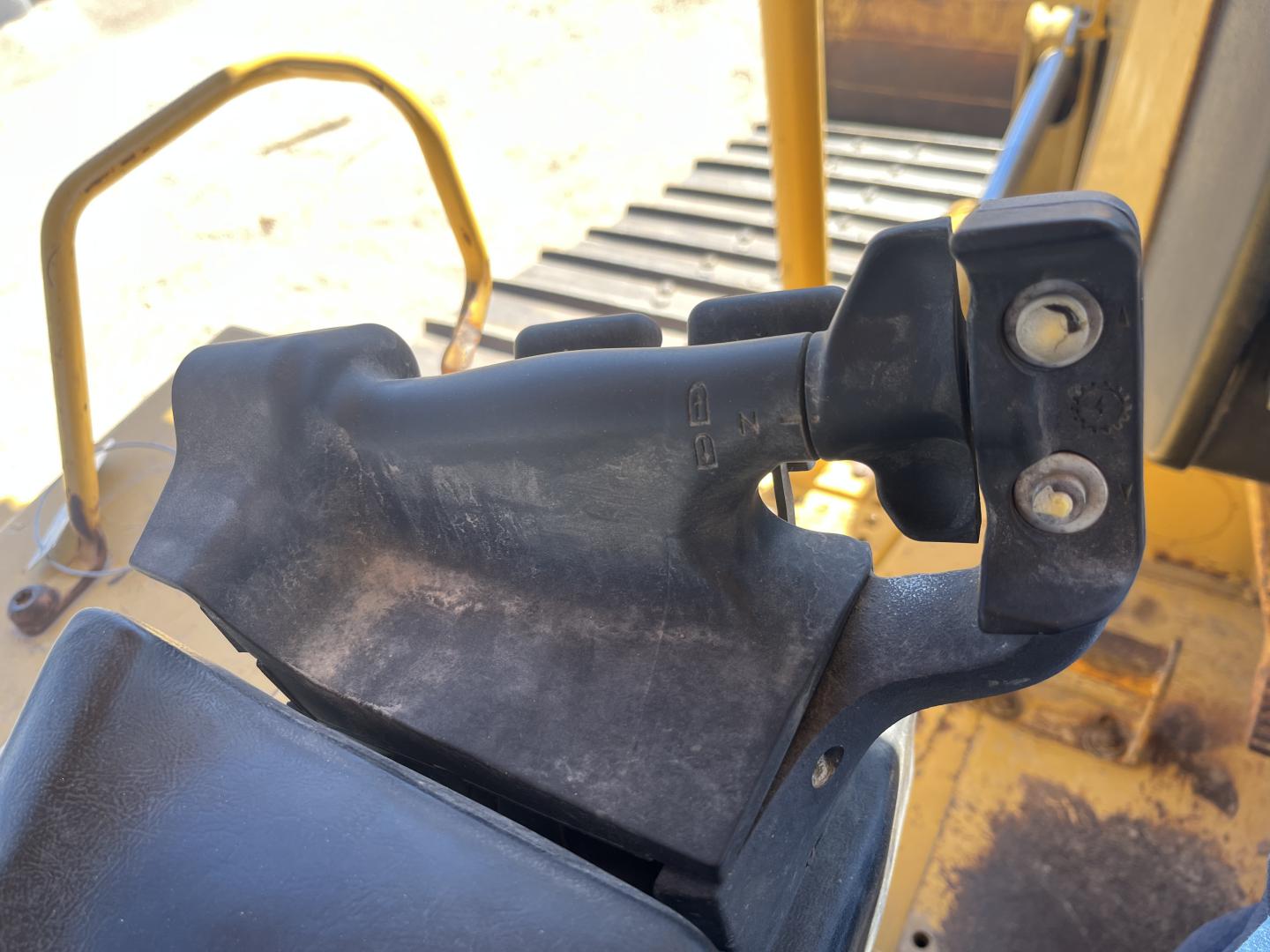 ./imagenes/INVOICE/2019/17354/TOPADOR FRONTAL CATERPILLAR D6M (20).JPG